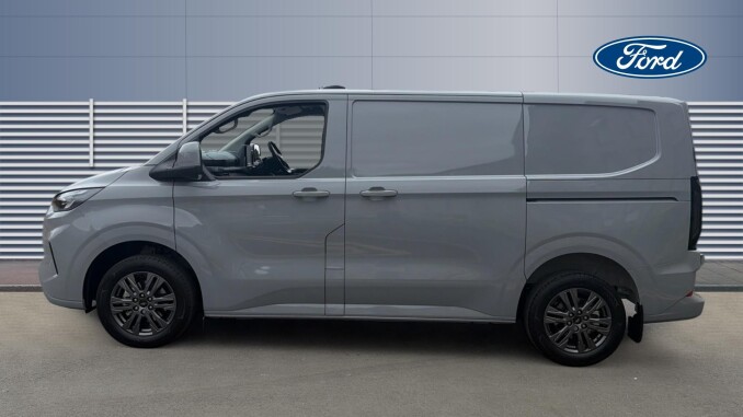 Ford Transit Custom 320 L1 Diesel Fwd 2.0 EcoBlue 136ps H1 Van Limited - Image 4